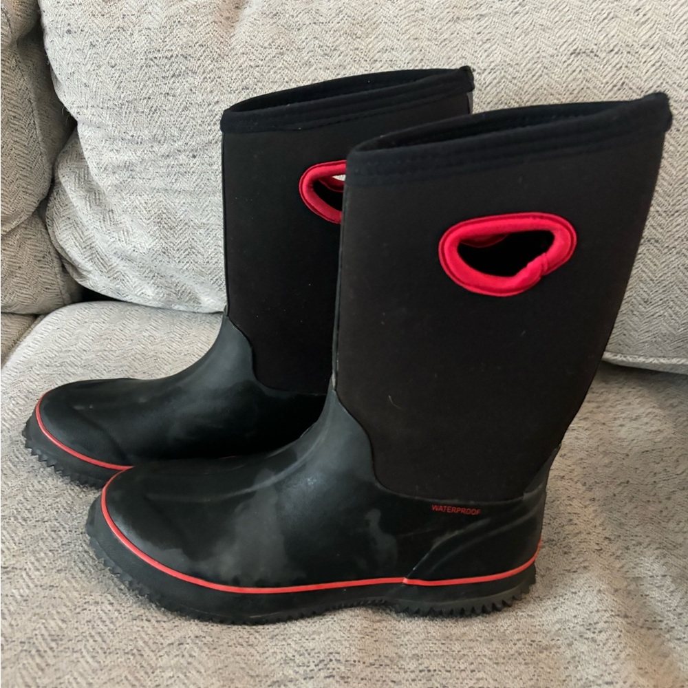 Kids rain boots, size 5